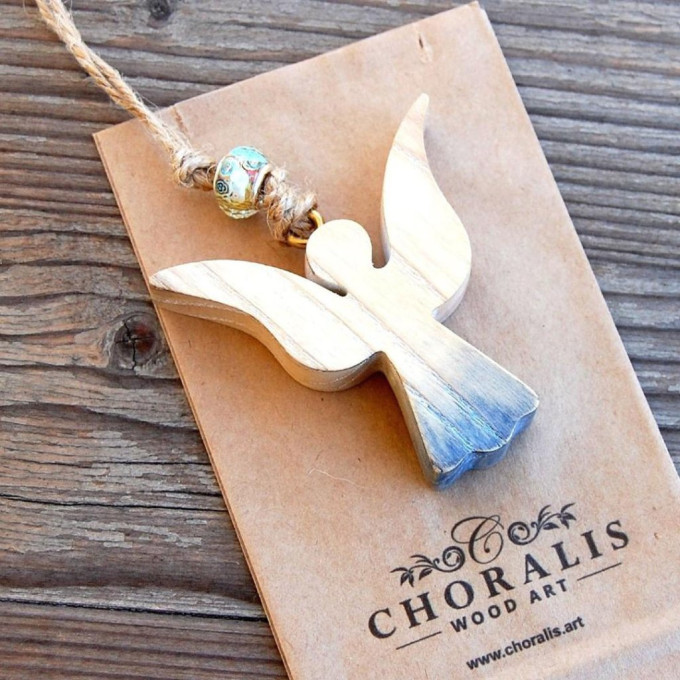 Malý drevený anjel