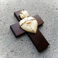 Drevený Kríž so Srdcom a Tŕňom