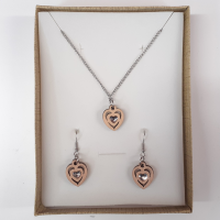 Darčeková sada náušníc a náhrdelníka s krištáľovým srdcom