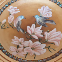 Drevená misa s kvetmi a krištáľom Sahara