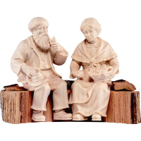 Babka s dedkom sediaci na kmeni